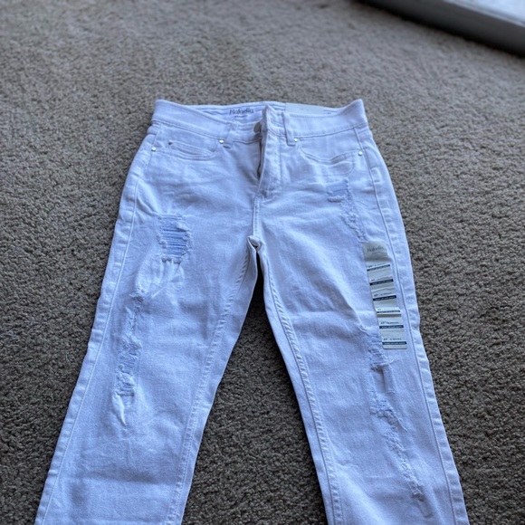 Women’s distress denim (white) size 4p - Picture 4 of 5